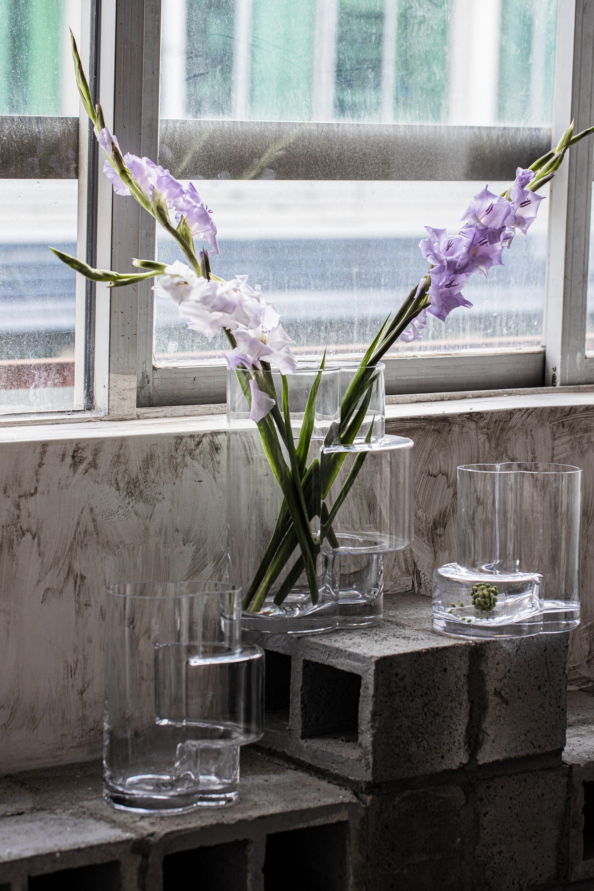 Glass vase of top innovtive design with constructivist touch, FUSIO 20 clear glass