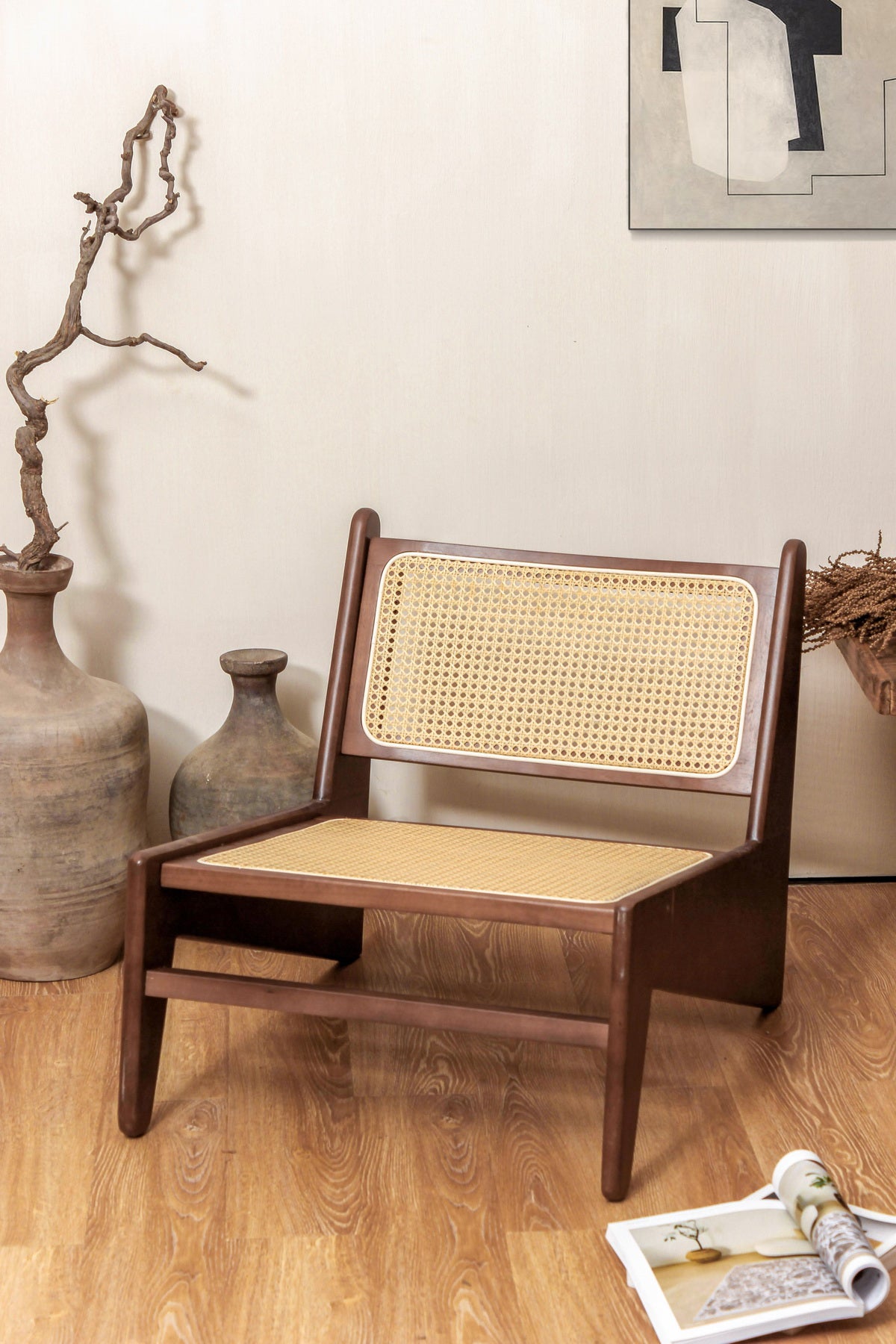 Luxe design stoel Pierre Jeanneret: breed hout, walnootkleur + rotan, topkwaliteit